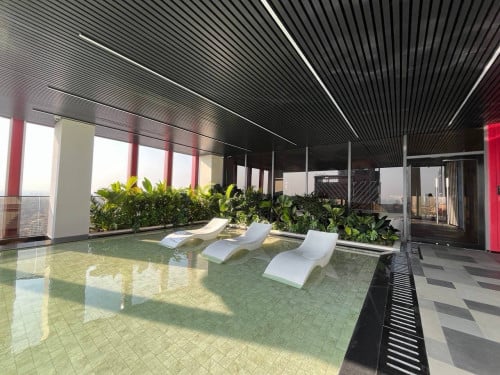 2 Bedroom Urgent sale Time Square 5