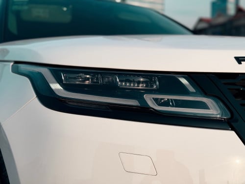 2018 VELAR V6
