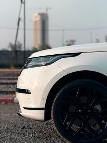 2018 VELAR V6