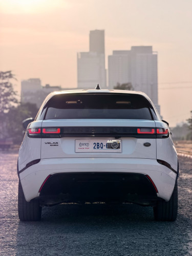 2018 VELAR V6