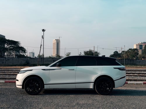 2018 VELAR V6
