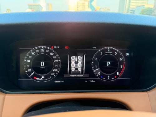 2018 VELAR V6