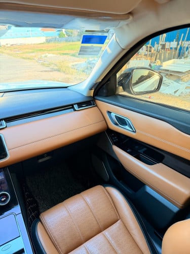 2018 VELAR V6