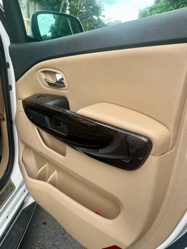 លក់ រឺ វ៉ៃដូរ 2019 Kia Carnival Full Option 25800$ free កាត់ឈ្មោះ