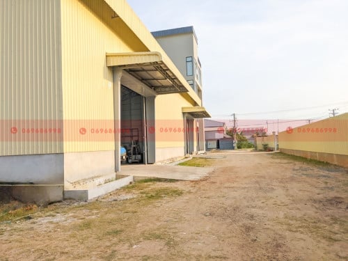 4-Story Office & Warehouse For Lease On A Concrete Road In Sen Sok
