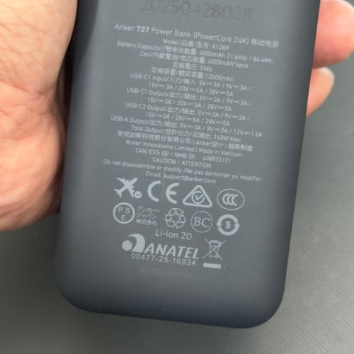 Anker 737 : 140w 24000mah