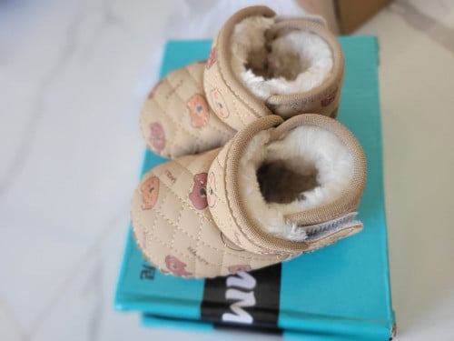 Baby shoes size 13 (3-6months old)