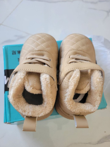 Baby shoes size 20