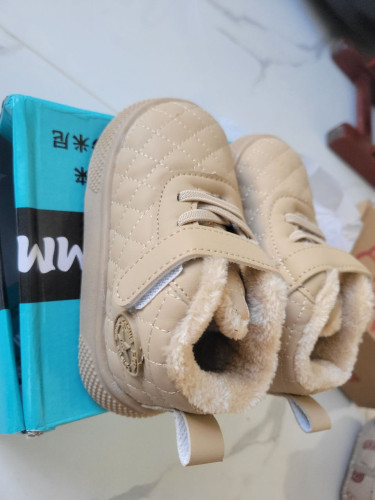 Baby shoes size 20