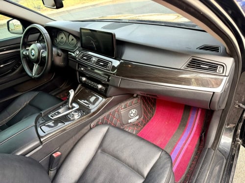 BMW 528i 2012 V4 សាំង