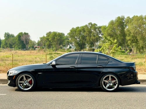 BMW 528i 2012 V4 សាំង
