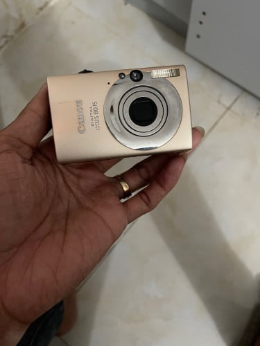 Camera មួយទឹកលក់តម្លៃទន់ៗ
