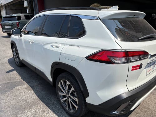 Corolla Cross Hybrid 2024 ថ្នាំ​ស៊ីន​មួយ​ជុំ​ មហាថ្មី​