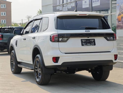 Ford Everest Active 2.0L ម៉ាស៊ីនម៉ាស៊ូត 2026