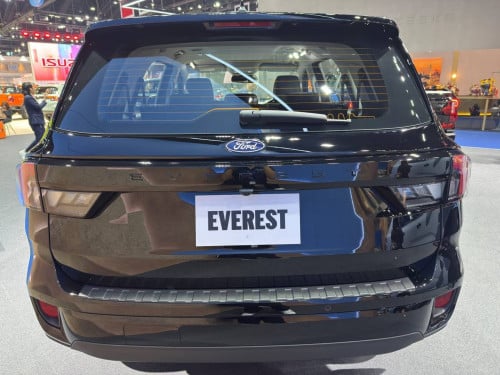 Ford Everest Active 2.0L ម៉ាស៊ីនម៉ាស៊ូត 2026