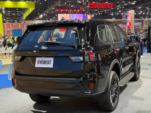 Ford Everest Active 2.0L ម៉ាស៊ីនម៉ាស៊ូត 2026