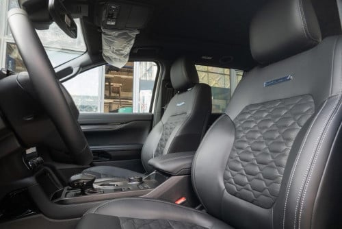 Ford Everest Platinum 3.0L ស៊េរីឆ្នាំ​ 2026