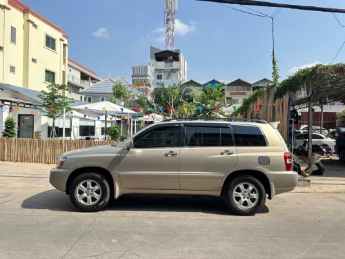 Highlander 2004 V4 p1 កៅអី៣ជួរ