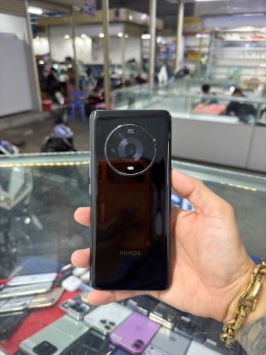 Honor Magic 4 Black CH , Ram8GB HD128GB Phone Condition 95% , ម៉ាស៊ីនសានុំ
