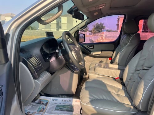 Hyundai Grand Starex CVX 2012 Full