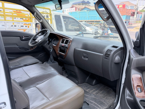 Hyundai Porter II ទូរបេីកស្លាប​ 06