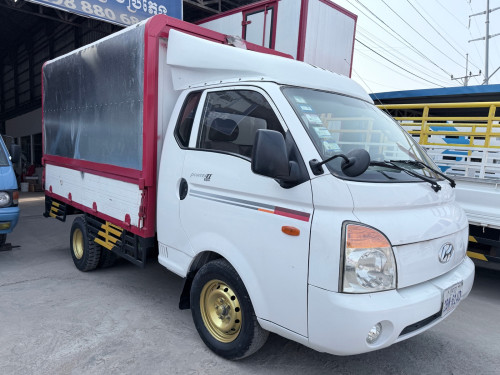 Hyundai Porter II ទូរបេីកស្លាប​ 06