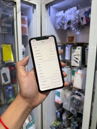 iPhone 11ពណ៌ខ្មៅ 🍏 64GB  LLA Battery 91% 🔋 តួស្អាត 99% សំណុំហ្សីន (ធានា1ខែ) តម្លៃល្អបងៗ 📥