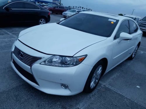 Lexus Es300h full premium ក្រដាស់ពន្ធ 🥇