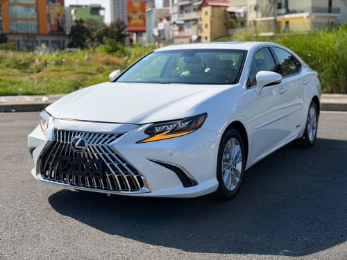 Lexus Es300h full premium ក្រដាស់ពន្ធ 🥇