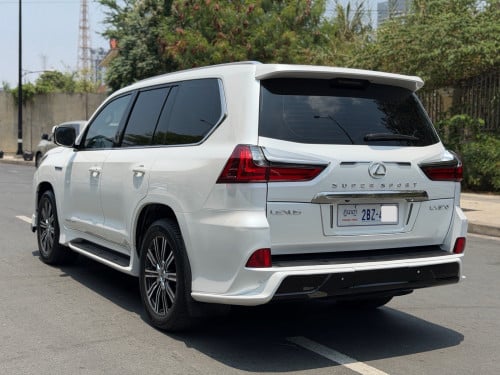Lexus LX450d ឆ្នាំ2018 V8 ប្រើម៉ាស៊ូត ម្ចាស់ដើម ឡានស្អាត