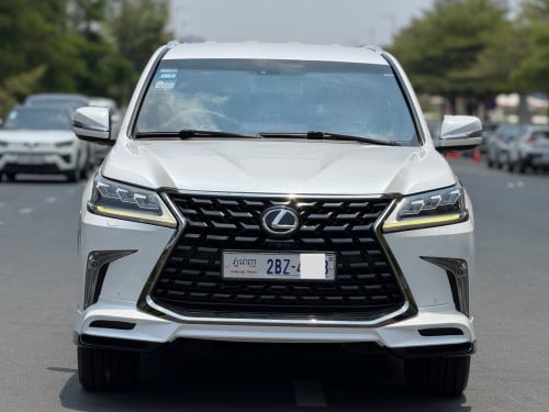 Lexus LX450d ឆ្នាំ2018 V8 ប្រើម៉ាស៊ូត ម្ចាស់ដើម ឡានស្អាត