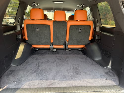 Lexus LX450d ឆ្នាំ2018 V8 ប្រើម៉ាស៊ូត ម្ចាស់ដើម ឡានស្អាត