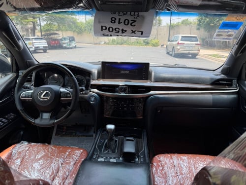 Lexus LX450d ឆ្នាំ2018 V8 ប្រើម៉ាស៊ូត ម្ចាស់ដើម ឡានស្អាត
