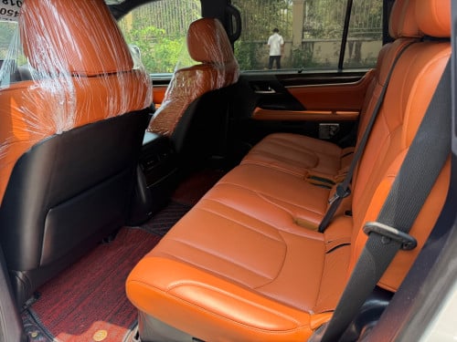 Lexus LX450d ឆ្នាំ2018 V8 ប្រើម៉ាស៊ូត ម្ចាស់ដើម ឡានស្អាត