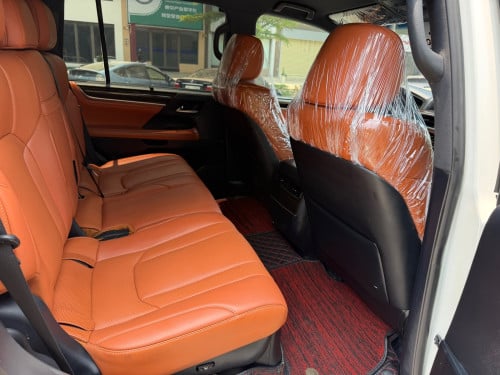 Lexus LX450d ឆ្នាំ2018 V8 ប្រើម៉ាស៊ូត ម្ចាស់ដើម ឡានស្អាត