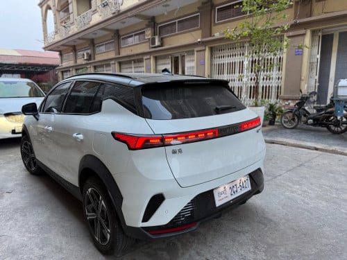 Lynk&Co 06 PHEV សាំង +អាគុយ 1100km