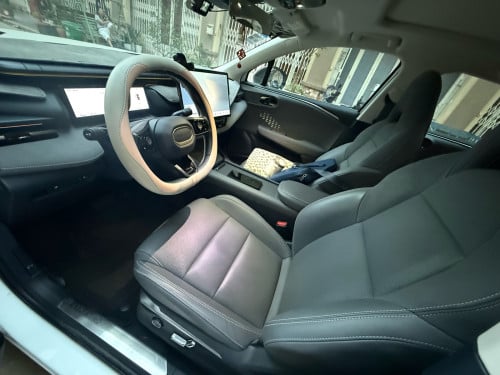 Lynk&Co 06 PHEV សាំង +អាគុយ 1100km