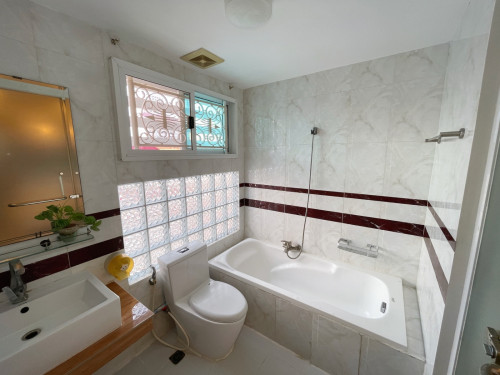 One Bedroom Apartment (1 បន្ទប់គេង)