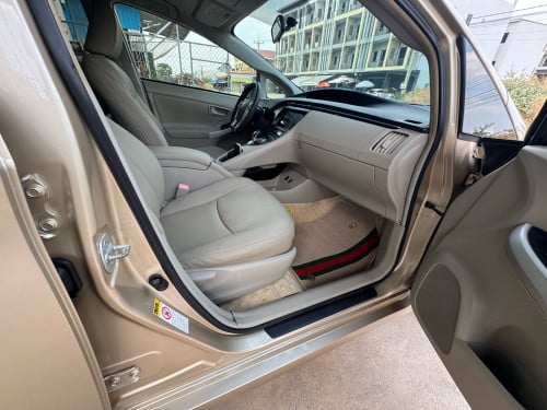 Prius 2010 Option 2 Gold