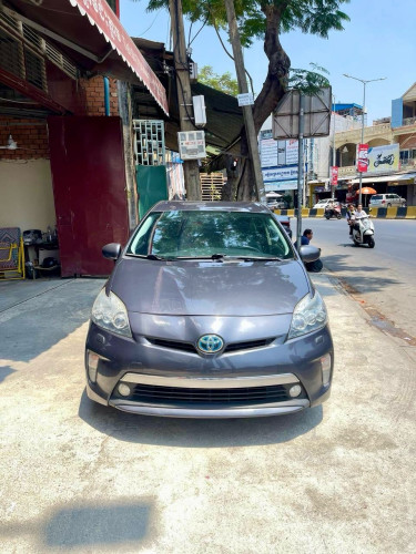 Prius 2012 Full Advanced Plug in option5