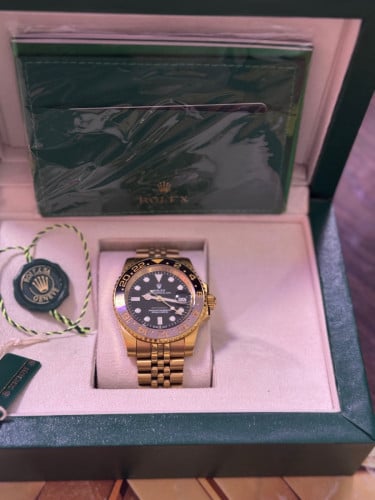 Rolex 99% ស្អាតខ្លាំងម៉ាសុីនអូតូ មានប្រអប់ពេញ កាលទិញ200ជាង