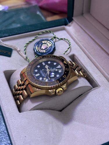 Rolex 99% ស្អាតខ្លាំងម៉ាសុីនអូតូ មានប្រអប់ពេញ កាលទិញ200ជាង