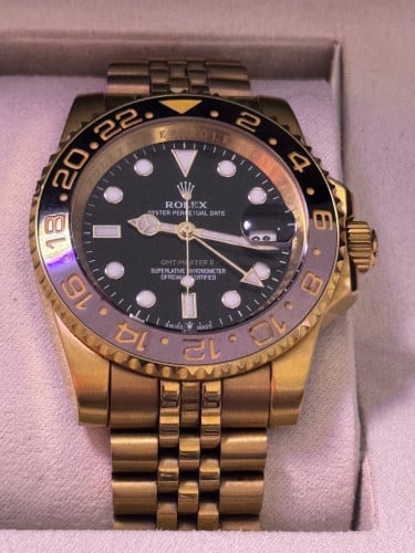 Rolex 99% ស្អាតខ្លាំងម៉ាសុីនអូតូ មានប្រអប់ពេញ កាលទិញ200ជាង