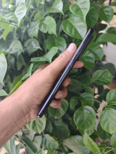 S20 Ultra 8g/128g(វៃដូរបាន)👉$155