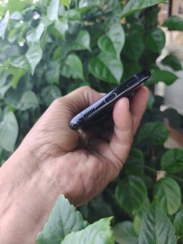 S20 Ultra 8g/128g(វៃដូរបាន)👉$155