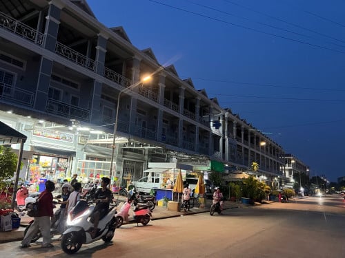 Shop House បុរីវិមានភ្នំពេញគម្រោង៥ (ផ្លូវរដ្ឋធំ២០មែត្រ)