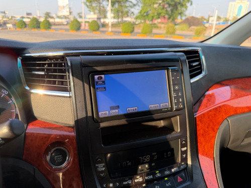 Toyota Alphard 2012 ( កែកញ្ច្រែងឆ្វេងហ្សុីន)