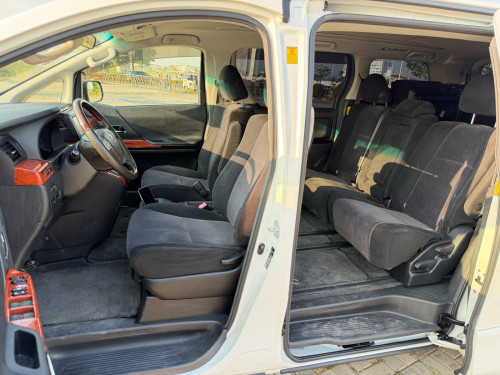 Toyota Alphard 2012 ( កែកញ្ច្រែងឆ្វេងហ្សុីន)