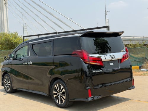 Toyota Alphard 2017 Auto3 up 2021( ក្រដាសពន្ធថ្មី)