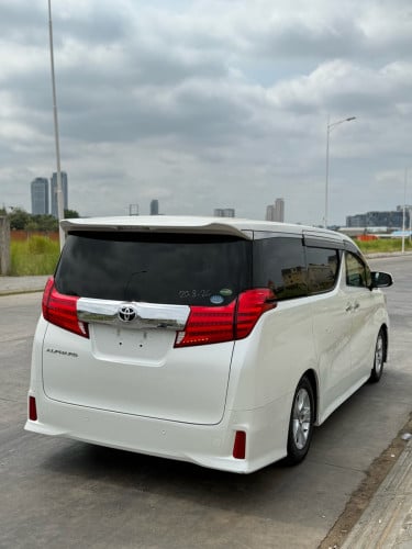 TOYOTA ALPHARD 36500$ ចរចារបាន